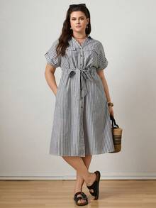 Zelara Đầm nữ cỡ lớn kẻ sọc cài một hàng khuy, thắt eo, thích hợp cho kỳ nghỉ, hẹn hò, dã ngoại, đầm sơ mi cỡ lớn, đầm midi thường ngày, đầm kín đáo, đầm Abaya, đầm kẻ sọc, trang phục thường ngày cho nữ, trang phục đi biển cho nữ, trang phục ngày lễ, đầm dài thường ngày, đầm thường ngày cho nữ, đầm đi nghỉ mát, trang phục tốt nghiệp cho mẹ, trang phục đi chơi, trang phục đi biển cho nữ, đầm đi biển cho nữ, trang phục lễ Phục sinh mùa xuân cho nữ, đầm sơ mi nữ. - Nhiều màu - Xem 1