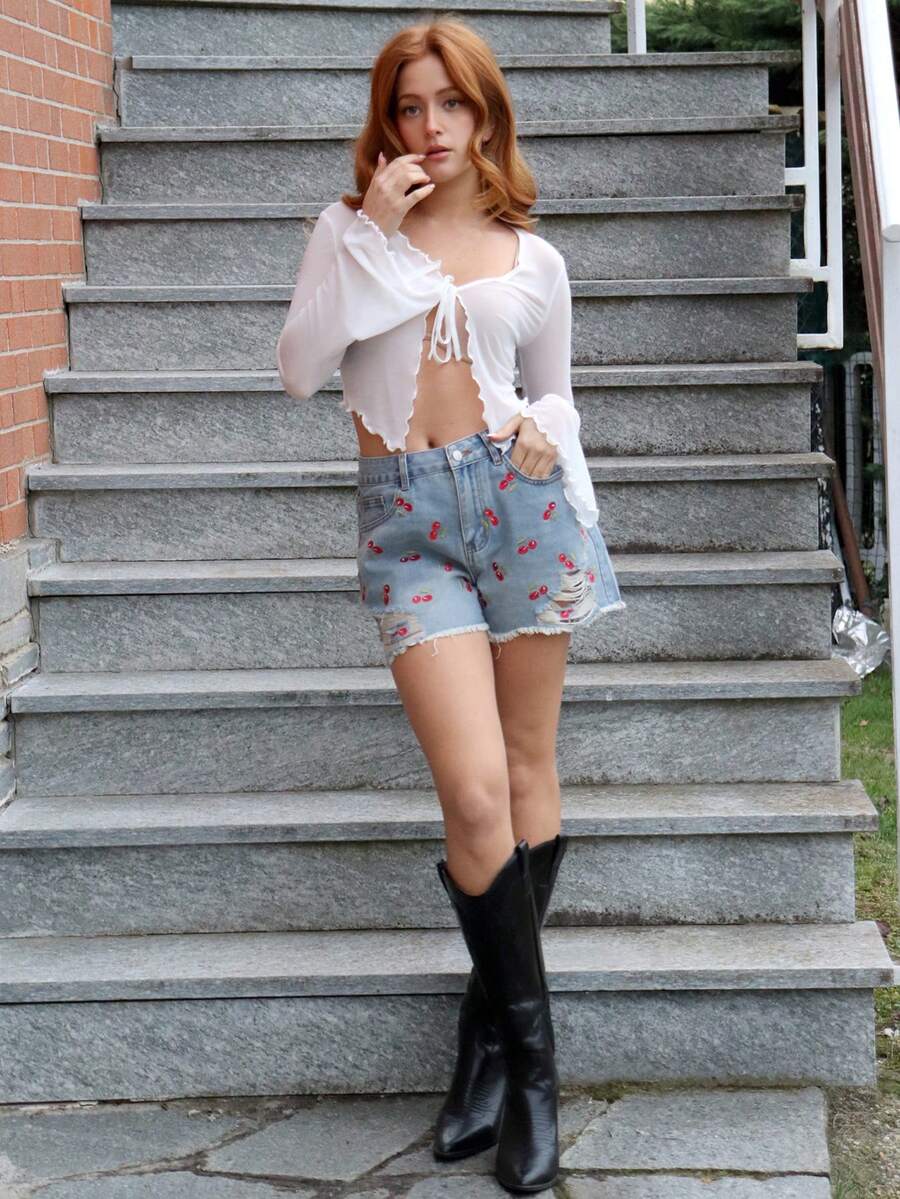 SILVIA DI SANTO MOD Women's Cherry Embroidery Distressed Pocket Casual Denim Shorts Summer - Light Wash - View 1