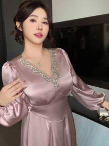 Dazy Plus Đầm dự tiệc tay phồng thanh lịch, cổ chữ V đính đá, phối ren, ôm eo, chất liệu satin, cỡ lớn, màu hồng, thích hợp cho mùa xuân/thu. - Hồng - Xem 6