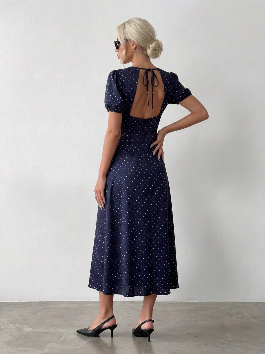 Ritzy Row 简约法式波点编织连衣裙，露背系带设计，收腰剪裁，适合工作、通勤和日常穿着。 - 藏蓝色 - 查看 1