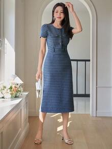 DAZY Women's Elegant Floral Plaid Print Faux Pocket Round Neck Puff Sleeve Denim Dress, Summer - Medium Wash - View 5