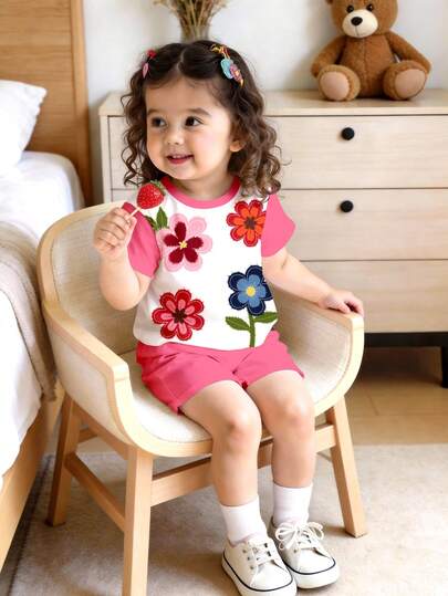 Baby Girl Casual Floral Print Loose Fit Round Neck Short Sleeve T-Shirt And Skinny Bike Shorts Set, Suitable For Spring/Summer
