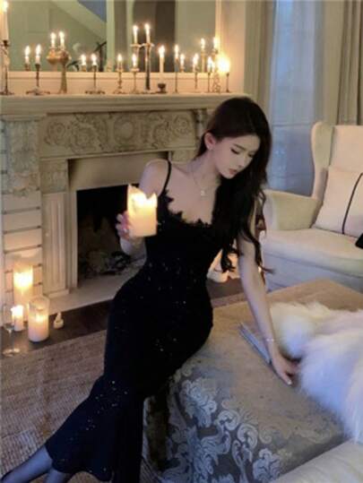 DAZY Vestido de camisola con cintura ceñida de encaje con lentejuelas para mujer