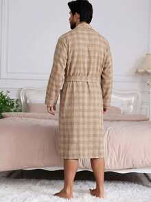 DAZY Áo choàng dài kaki nam có dây rút ở eo, thích hợp cho mùa xuân/hè. - Màu Khaki - Xem 2