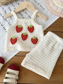 SHEIN Bộ 2 món áo hai dây không tay cho bé gái, quần ngắn, màu trơn, chất liệu vải có họa tiết, họa tiết dâu tây 3D, kết hợp với quần đùi cạp chun, kiểu dáng thường ngày, phù hợp cho kỳ nghỉ, đi biển, thoải mái và mềm mại, phong cách mùa hè mới. - Màu be - Xem 7