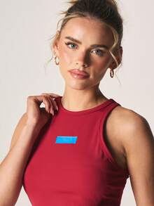 MISSGUIDED Sleeveless Crew Neck Tank Top With Contrast Rectangular Logo Detail For Casual Daily Wear Summer Spring Wardrobe Essential - Red - View 5