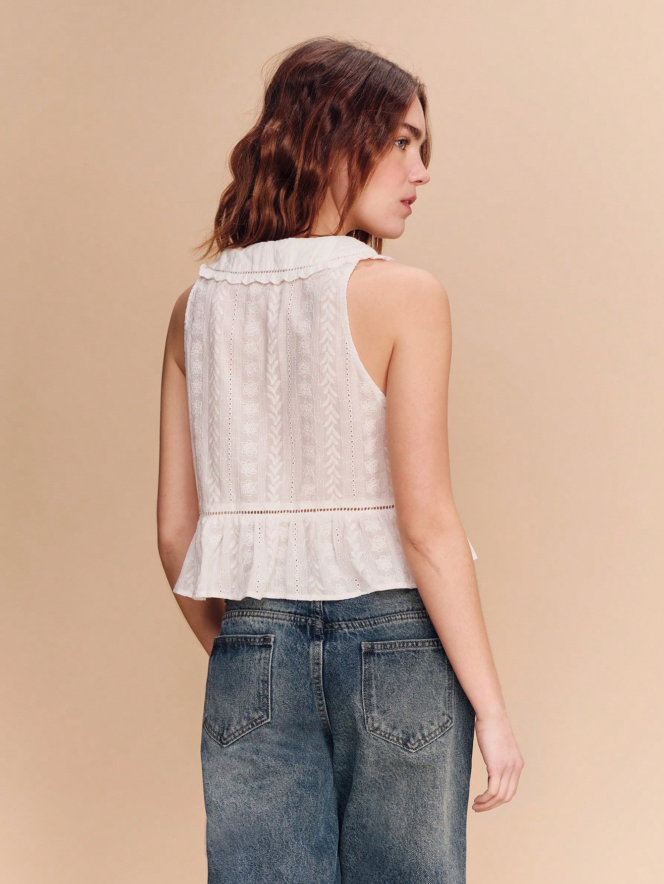 Damen Bluse mit floraler Stickerei und Raffung, ärmellos, vielseitig einsetzbar, geeignet für Dates und Ausflüge