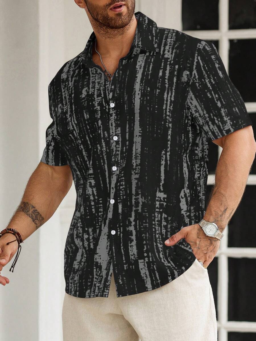 Manfinity Homme 加大码男士休闲扎染前扣短袖衬衫，夏季男士衬衫，男士夏威夷印花衬衫，抽象男士夏季衬衫，男士休闲黑色短袖假日衬衫 - 黑色 - 查看 1