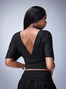 Y2Kool BiGraphic 女士纯色深V领褶皱蝙蝠袖短袖露脐上衣 - 黑色 - 查看 2