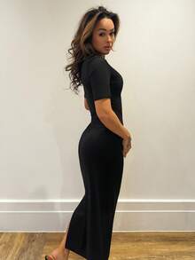 RebeccaVibe فستان ماكسي بأكمام قصيرة وأساسي لون الرقبة على شكل حرف V مع شق على طول الذيل للنساء - الأسود - مشاهدة 2