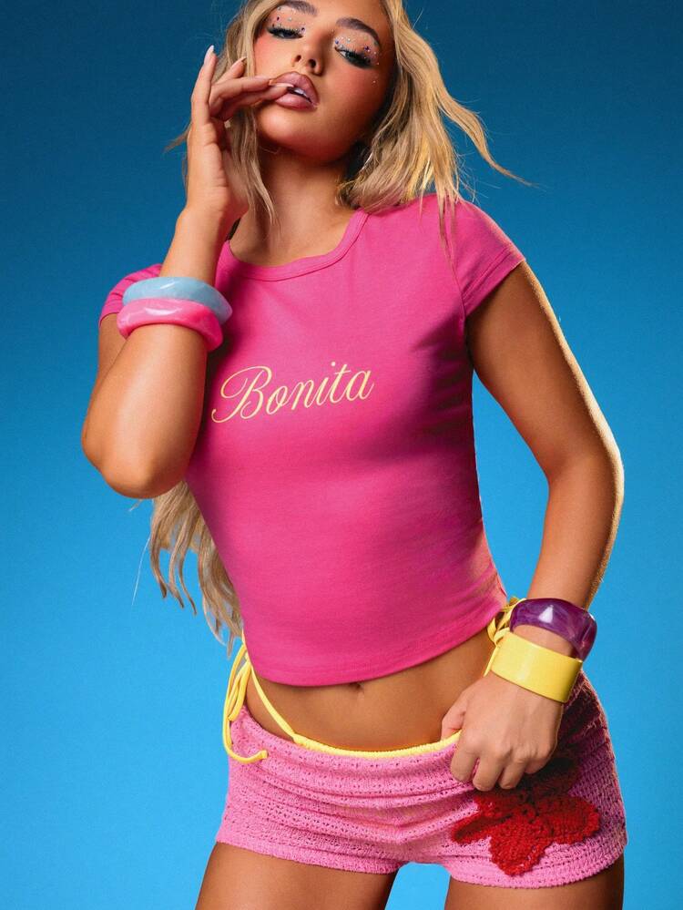 MISSGUIDED Bonita Script Graphic Short Sleeve Crew Neck Baby Tee Cotton Blend Fitted Crop Top Summer Spring Casual Basic Essential
