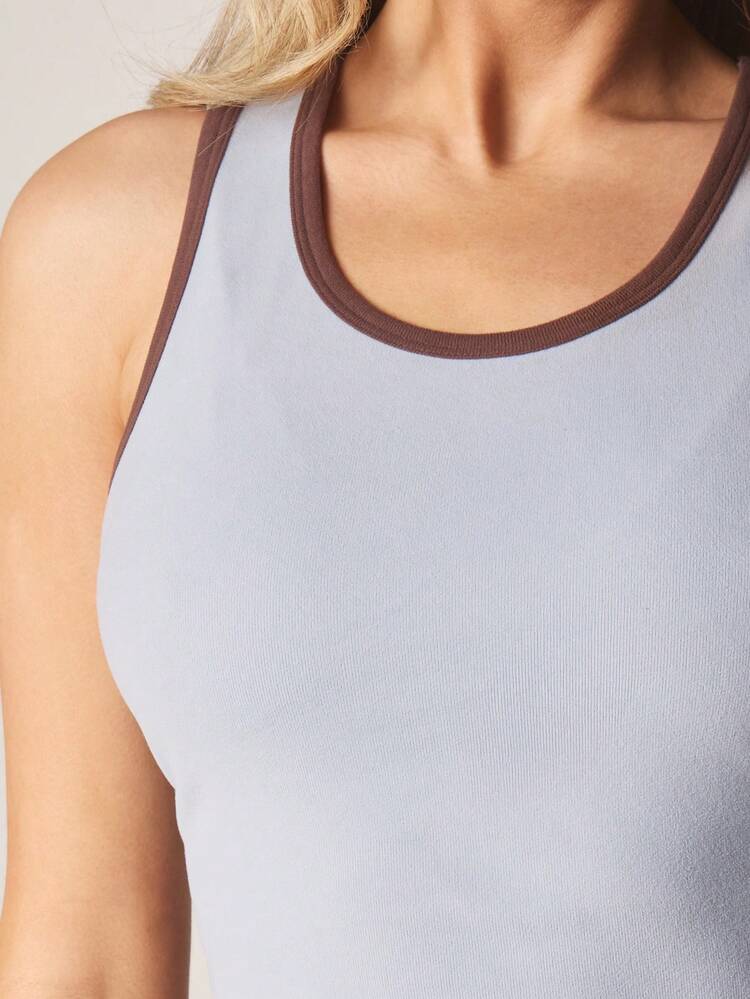 MISSGUIDED Conjunto de pijama con top de tirantes y pantalón de pierna ancha con detalles de contraste para dormir y comodidad