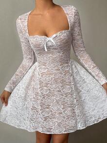Aloruh 女士浪漫甜美蕾丝长袖A字蕾丝心形领连衣裙，配蝴蝶结褶皱性感迷你白色连衣裙，适合婚礼、度假、日常穿着 - 白色 - 查看 3
