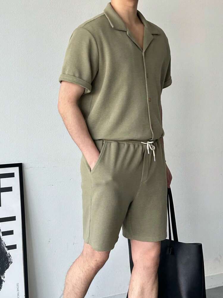 Men's Solid Green Short Sleeve Shirt And Shorts Set, Summer