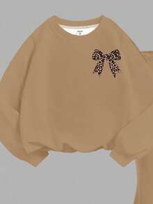 SHEIN Leap Crew 复古别致豹纹蝴蝶结印花卡其色青少年女孩针织图案宽松运动衫和喇叭裤两件套休闲装，重返校园，2000 年代风格，韩式风格 - 彩色 - 查看 4