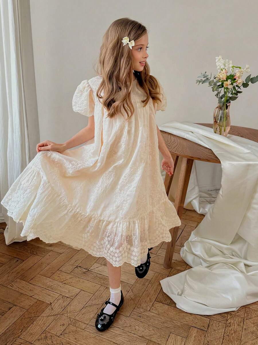 DAZY 少女提花圆领短泡泡袖荷叶边下摆可爱连衣裙 - 米色 - 查看 1