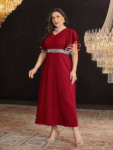SHEIN CURVE+ 大码女式V领荷叶边短袖腰部拼接闪亮长款优雅连衣裙，适合夏季晚宴穿着 - 紅色 - 查看 6