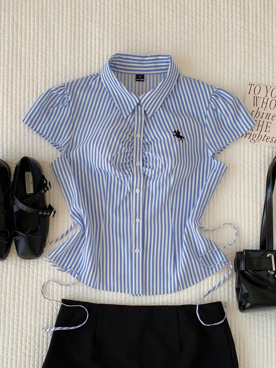 Comfortcana Áo sơ mi nữ thời trang, thanh lịch, in sọc, thêu họa tiết, cài nút phía trước, kiểu dáng thường ngày, đa năng, thích hợp mặc đi chơi, đi nghỉ mát, phong cách thập niên 2000, thích hợp cho mùa hè, kỳ nghỉ xuân, lễ tốt nghiệp, đám cưới, tiệc tùng, lễ kỷ niệm, ngày lễ tình nhân, lễ hội, bãi biển, kỳ nghỉ, thư giãn tại nhà, đường phố, trường đại học. - Màu xanh lam - Xem 1