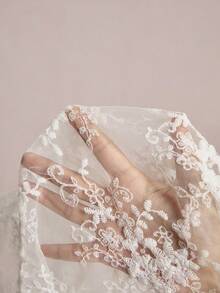 SHEIN LUNE 刺绣贝壳纽扣薄纱大码女式灯笼袖衬衫，适合嘉年华派对、海滩休闲、情人节等场合 - 白色 - 查看 9