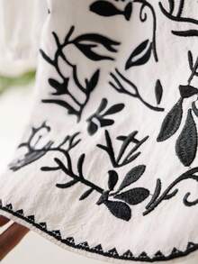 CosyJoli 大码休闲复古刺绣泡泡袖系带衬衫 - 白色 - 查看 5