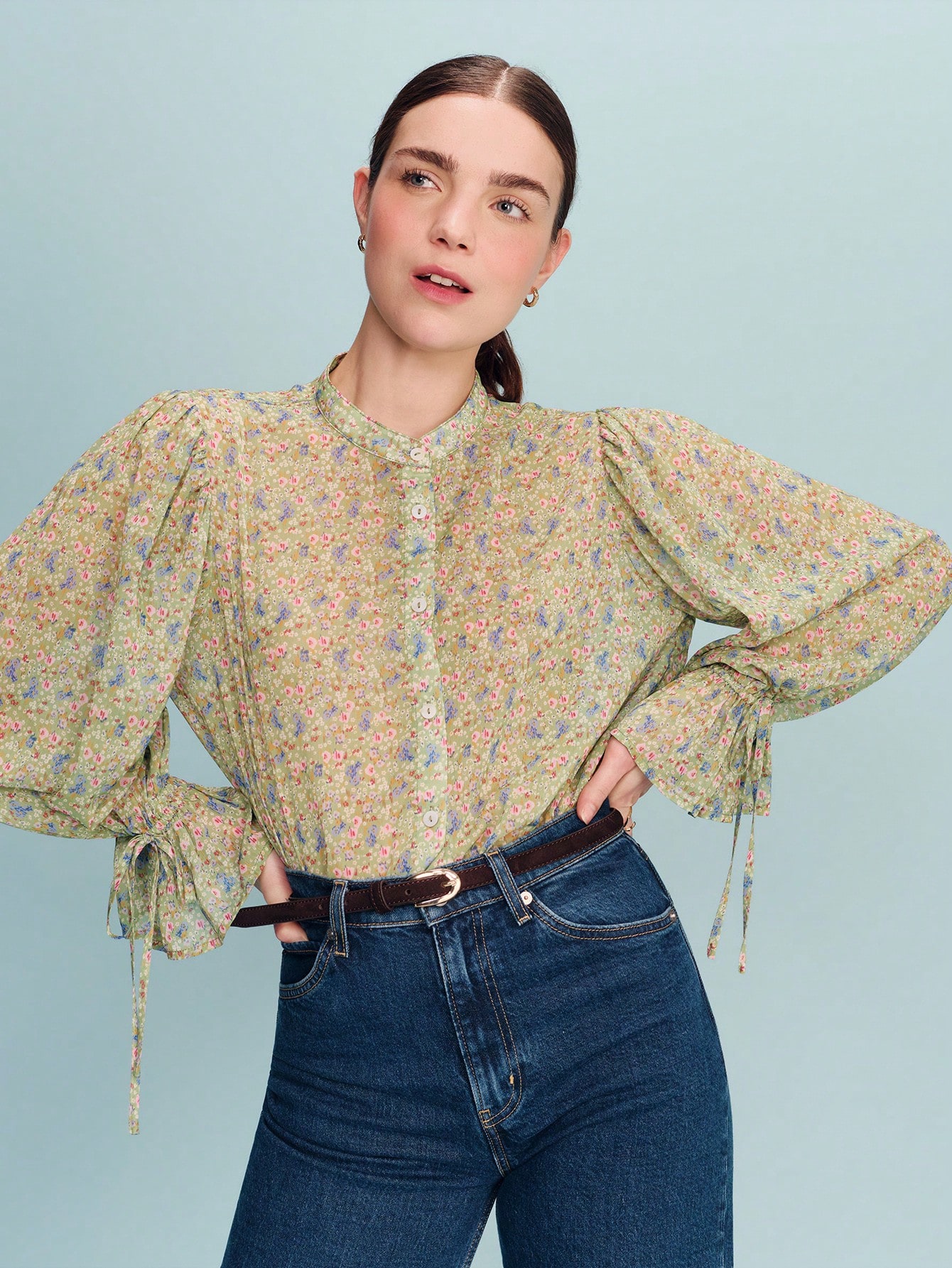 Green Floral Print Boho Blouse With Balloon Sleeves And Tie Cuff Detail Spring Summer Business Casual Vintage French Style Parisian Style