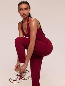 SHEIN BAE Conjunto de ropa deportiva casual de unicolor con top halter sin mangas y pantalones cortos ajustados para mujer - Burdeos - Ver 7