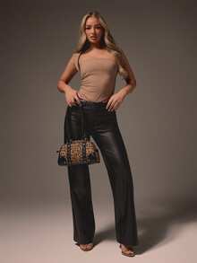 MISSGUIDED Body con un solo hombro, drapeado y cuello asimétrico con detalle de recogido lateral para ocasiones de noche - Café integral - Ver 4