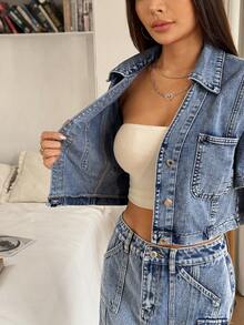 Rivivi Women's Short Sleeve Single-Breasted Cropped Casual Denim Jacket - Light Wash - View 9