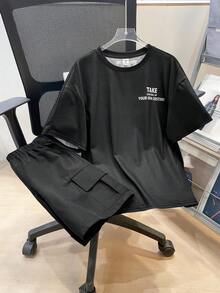 SHEIN 两件套男童宽松印花T恤和工装短裤套装，舒适休闲，适合夏季街头、运动、度假、上学、聚会等场合。 - 黑色 - 查看 3