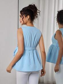 Momance 孕妇衬衫 无袖V领 腰部系带 前襟蝴蝶结 A字下摆 随机珍珠设计 上衣 - 淺藍色 - 查看 2