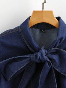 EMERY ROSE Áo sơ mi denim nữ mùa hè kiểu dáng thường ngày, cổ thắt nút, tay phồng, cài cúc phía trước. - Màu xanh lam - Xem 4