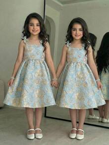 SHEIN فستان كاجوال بدون أكمام مزخرف بزهور صغيرة للفتيات الصغيرات - ازرق وابيض - مشاهدة 3
