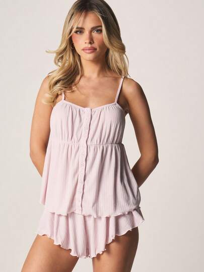 MISSGUIDED Conjunto de pijama con top camisola con botones y costillas de punto y shorts con volantes, ropa de dormir y de estar en casa