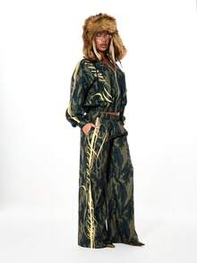 SUMWON WOMEN Sudadera con capucha de manga raglán oversize con estampado de camuflaje y paneles de contraste - Verde militar - Ver 3