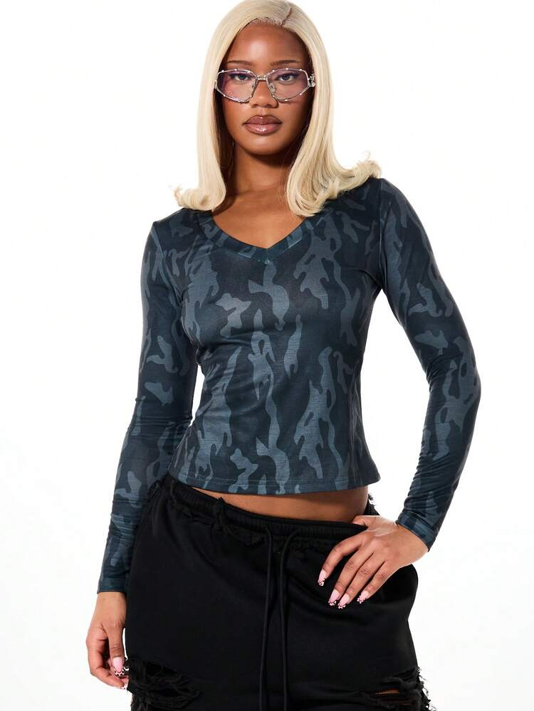 SUMWON WOMEN Camo Print Long Sleeve V Neck Top