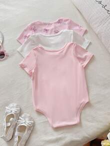 SHEIN 3件套女婴夏季新款信封领短袖荷叶边下摆开裆蝴蝶结印花/全身蝴蝶结印花/纯粉色简约百搭可爱连体衣 - 彩色 - 查看 2