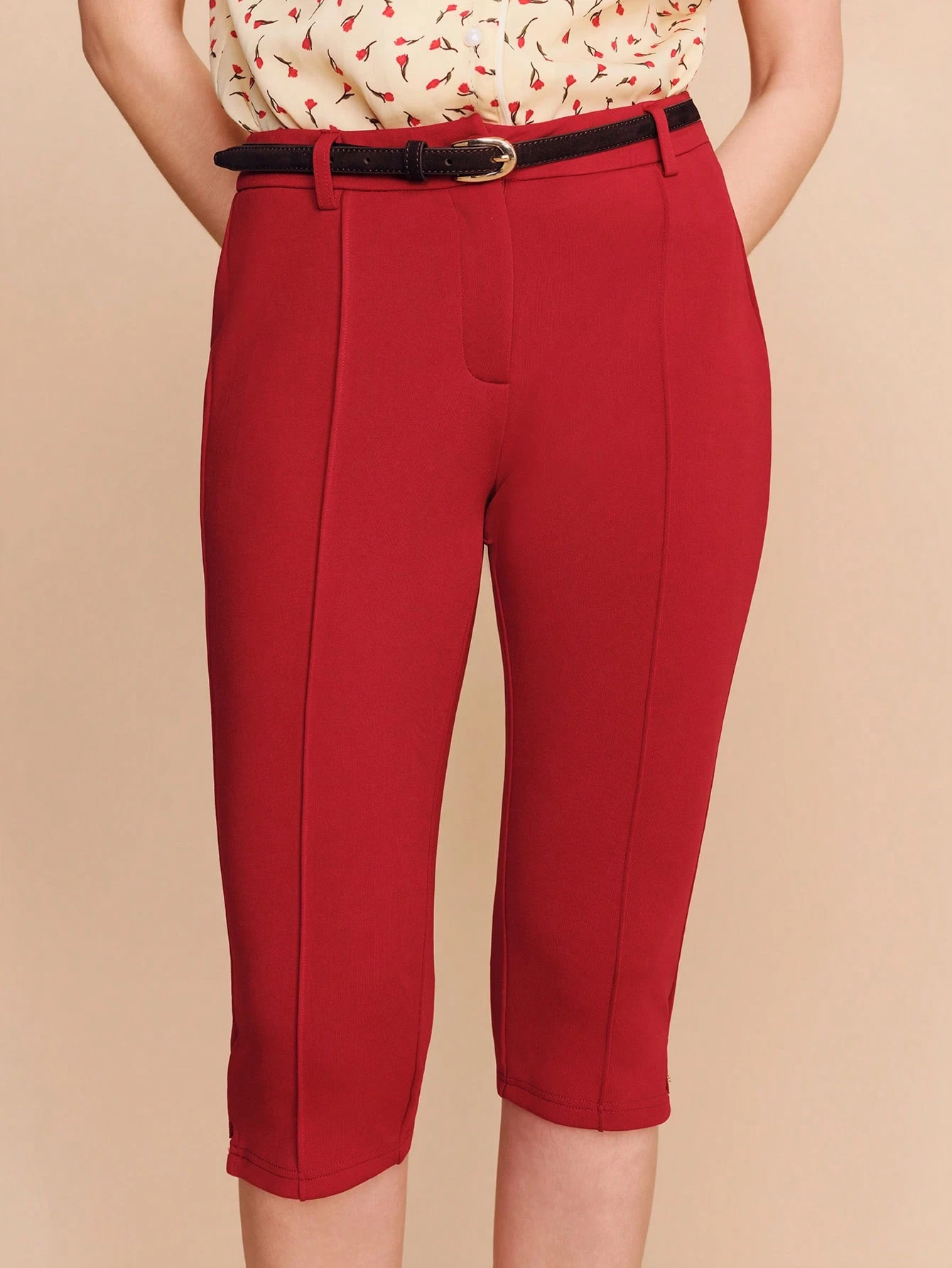 ブラック スリムフィット カプリ ストレッチパンツ フロントシーム付き