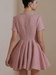 Revavyn Elegante abito mini da donna con collo rotondo, vita stretta e orlo ampio, decorato con cristalli, ispirato all'aristocrazia francese - Rosa - Visualizzare 2