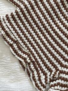 SHEIN Playful Pals 2件套女婴幼儿0-3岁春夏休闲日常度假针织黑白条纹荷叶袖圆领T恤和短裤套装 - 棕色 - 查看 7