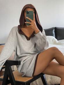 DAZY 運動風寬鬆撞色連帽衫與迷你裙套裝，女款休閒居家睡衣 - 灰色 - 查看 1