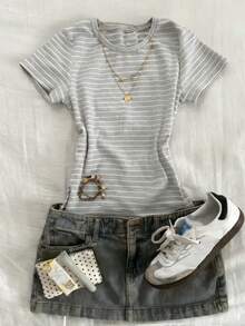 DAZY Solid Color Round Neck Fitted Short Sleeve Women T-Shirt Petite - Grey - View 2