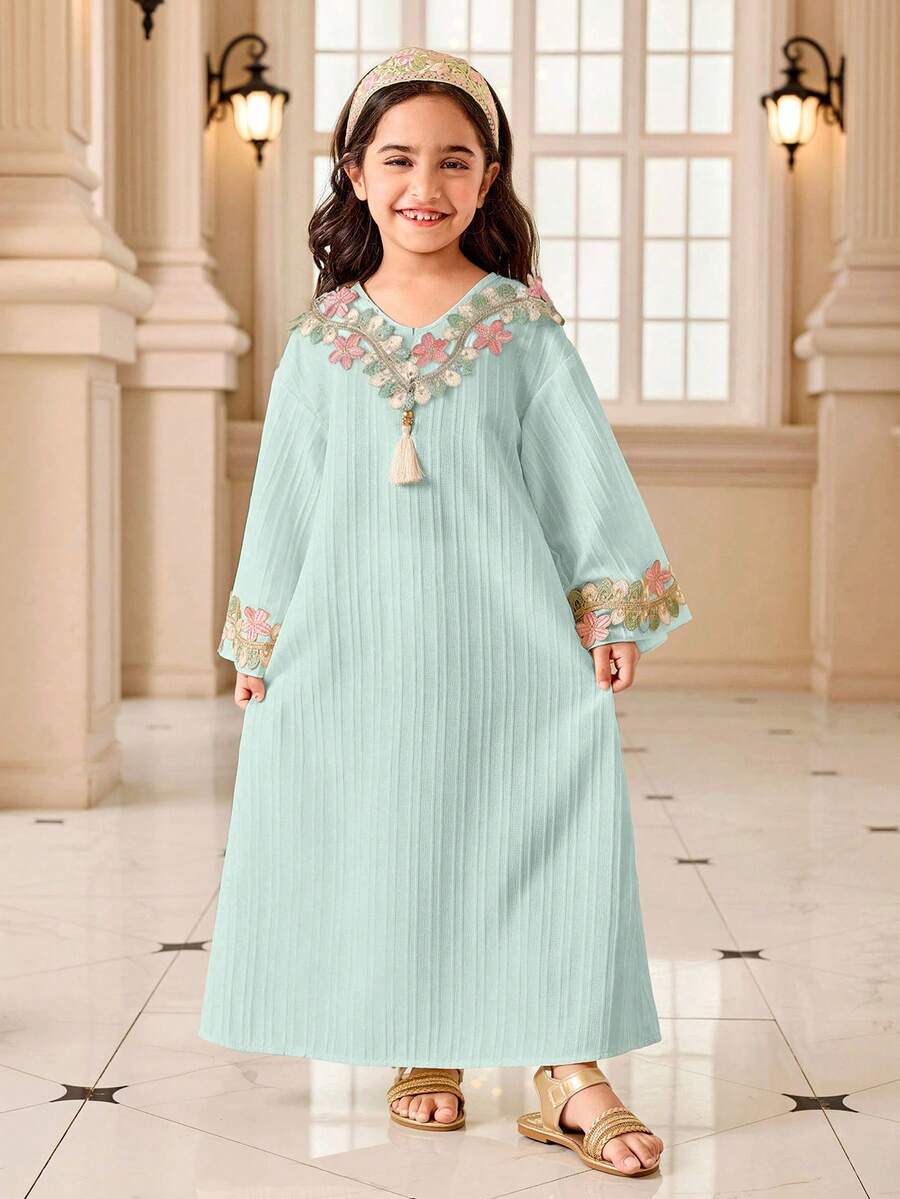 SHEIN Young Girls' V-Neck Textured Fabric Colorful Ruffle Trim Dress, Fashionable Suitable For - Green - View 1