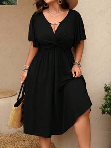 SHEIN Clasi Vestido midi de línea A con cuello en V, textura de punto, cintura con volantes y cadena, para mujer talla grande, primavera/verano - Negro - Ver 7