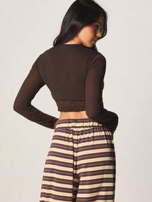 MISSGUIDED Cárdigan corto con botones, manga larga, tejido acanalado, esencial para capas en otoño e invierno - Marrón - Ver 2
