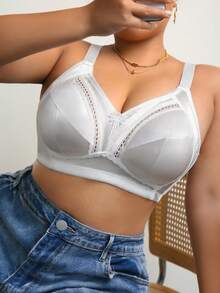 DesireSculpt Sujetador inalámbrico con encaje romántico y recogido para mujer de talla grande - Blanco - Ver 4