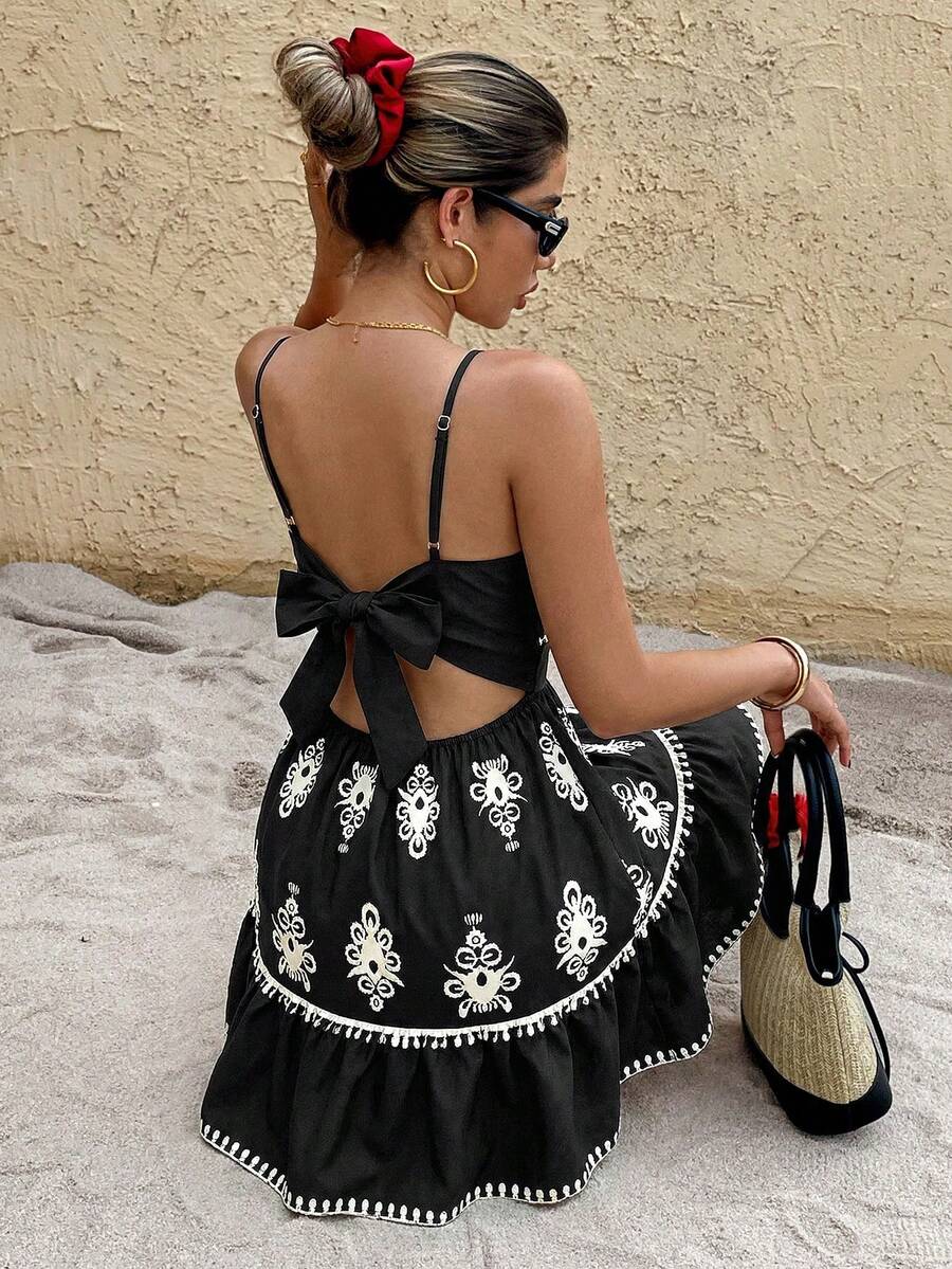 SHEIN Frenchy 女士休闲度假前扭结吊带迷你连衣裙，全身印花 - 黑色 - 查看 1