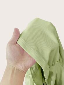 SHEIN EZwear 女士夏季纯色蕾丝吊带背心和褶皱短裤套装，修身两件套；女士休闲撞色蕾丝荷叶边褶皱修身薄荷绿吊带背心和短裤套装，春夏日常穿着 - 薄荷綠 - 查看 5