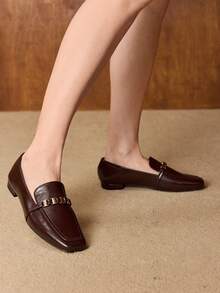 MOTF 女士PU皮革金属细节平底鞋 - 咖啡棕 - 查看 5