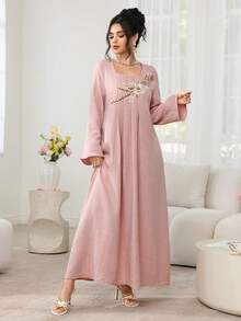 Al Najma 纯色方领褶皱装饰3D立体花卉点缀长袖宽松优雅连衣裙 - 粉色 - 查看 1