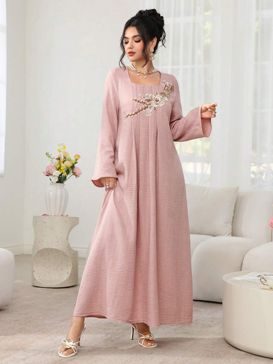 Al Najma 纯色方领褶皱装饰3D立体花卉点缀长袖宽松优雅连衣裙 - 粉色 - 查看 1